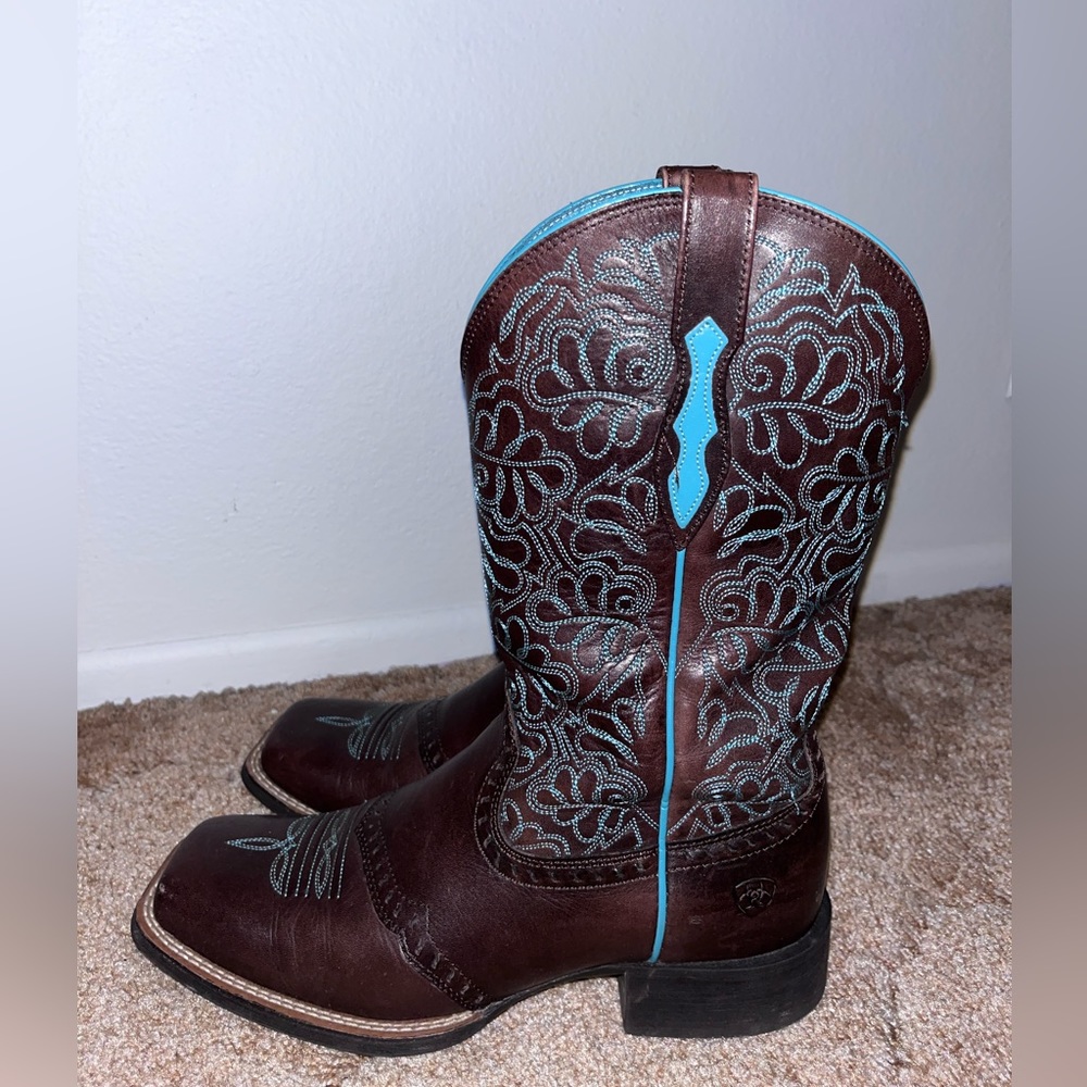 Ariat Women's Round Up Remuda Western Boots Naturally Dark Brown 👢